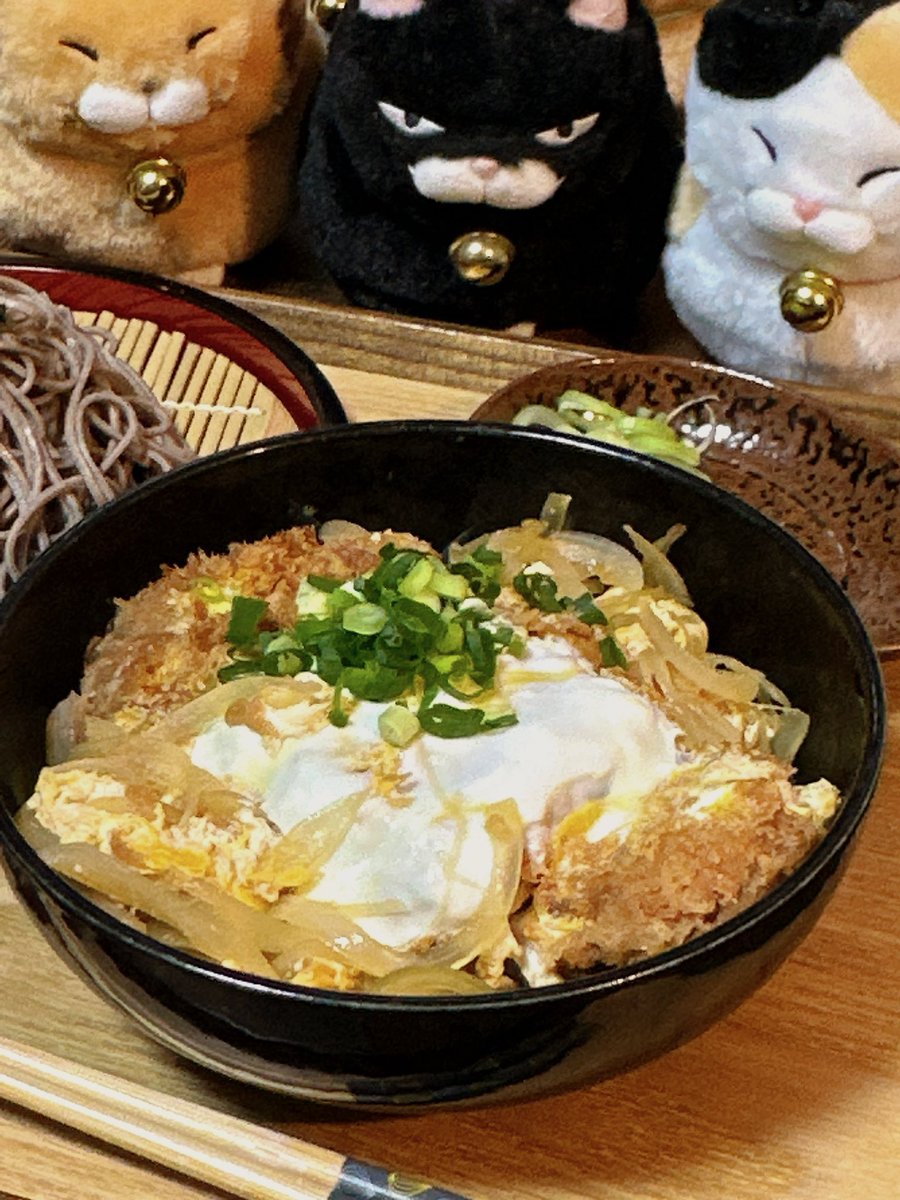 カツ丼盛り蕎麦セット🙄 (ﾟдﾟ) ｶｯﾂﾄﾞﾝｶｯﾂﾄﾞﾝｶｯﾂﾄﾞﾝﾄﾞ-ﾝ♪🐽