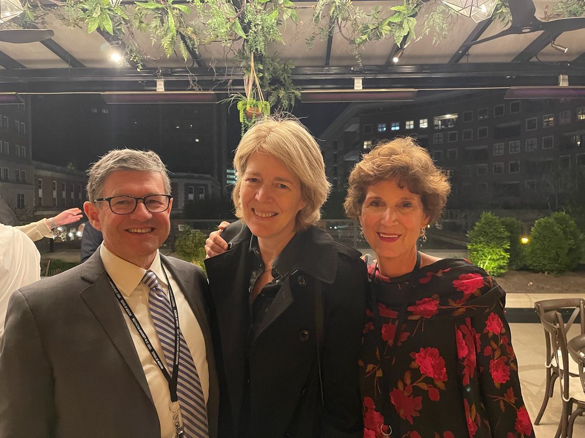 Great seeing fellow alum cardiologists Drs. Mina Chung and Linda Peterson at the Wash U Med School Reunion 4/21. New curriculum focusing on COMPETENCY presented by Dr. Eva Aagaard. Recert./MOC should reflect the same! @EP_mom1 @WashUCardiology @WUSTLmed @AagaardEva @ACCinTouch