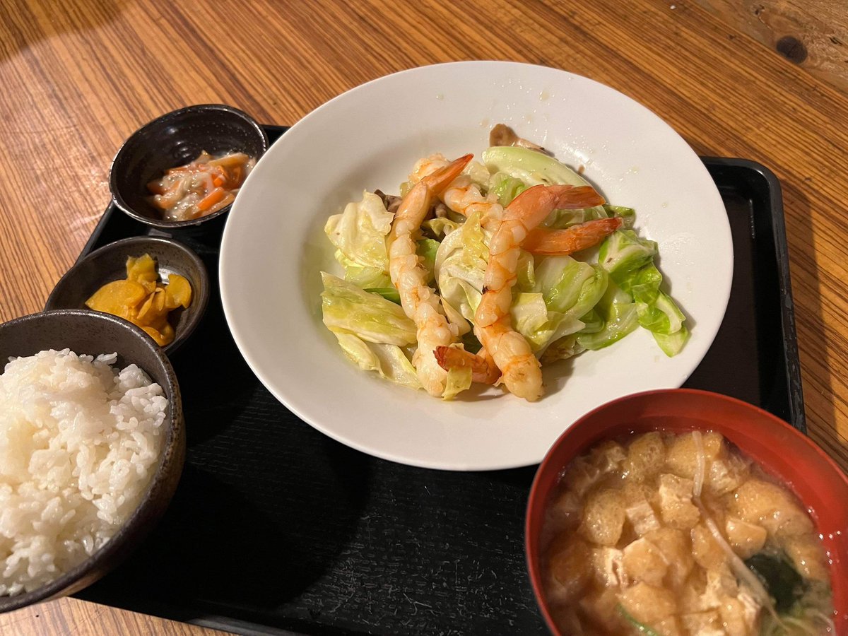 海老春キャベツ炒め定食。#ランチ　#メニュー　#大阪