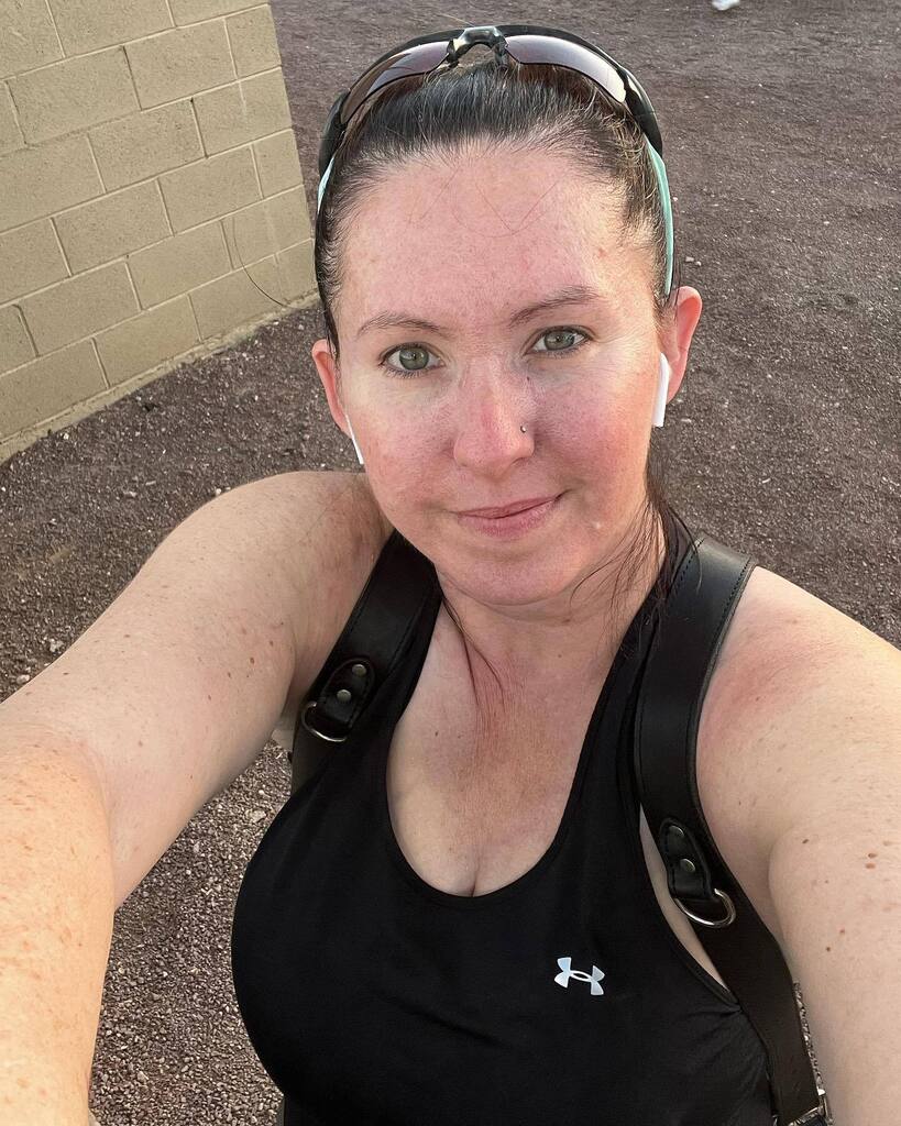 I’m back at it ! Just in time for senior night at @mhsramsbb . It’s been a long hard school year with having double ankle tendon surgery on my right ankle &amp; life kicking my butt . With some unexpected changes. 

But I’m excited to be able to be on the fi… instagr.am/p/CrZ4PJGuC9W/