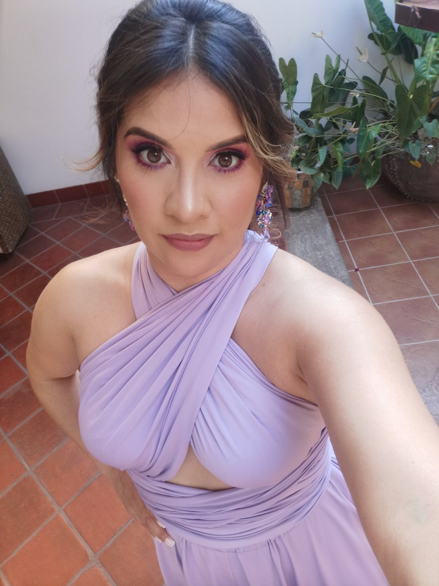 Titi_154's tweet photo. Amé mi maquillaje de ayer #bridemaid #wedding #chachai #aguantolaslagrimas 🥰💃 https://t.co/ZEApgnRsCF