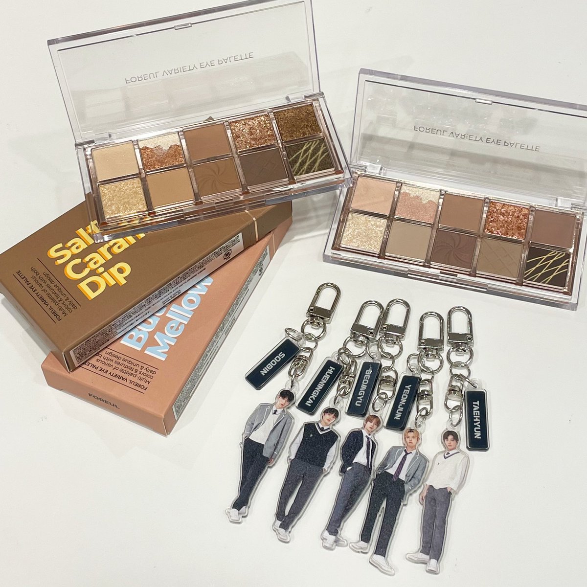 busandepart_jp's tweet photo. /
⭐️#TXT✖️#FOREUL⭐️
‼️全品30%OFF‼️
\
3,300円以上ご購入でトレカ5枚セットをプレゼント中🎁 アクキー特典もありますよ🎶
商品ご購入後はパネルとお写真も👌🏻
トゥバの横アリ公演に行かれる #MOA の皆さま!ライブ前に是非遊びに来てください🧸🩷 https://t.co/VxuDnOgxeo