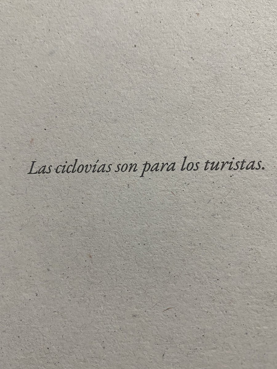 Qué chulo zine se aventó <a href="/austreale/">alex tapia</a> con Sonido Berenice, chulo por fuerte, por cercano, por poético, si me permiten.