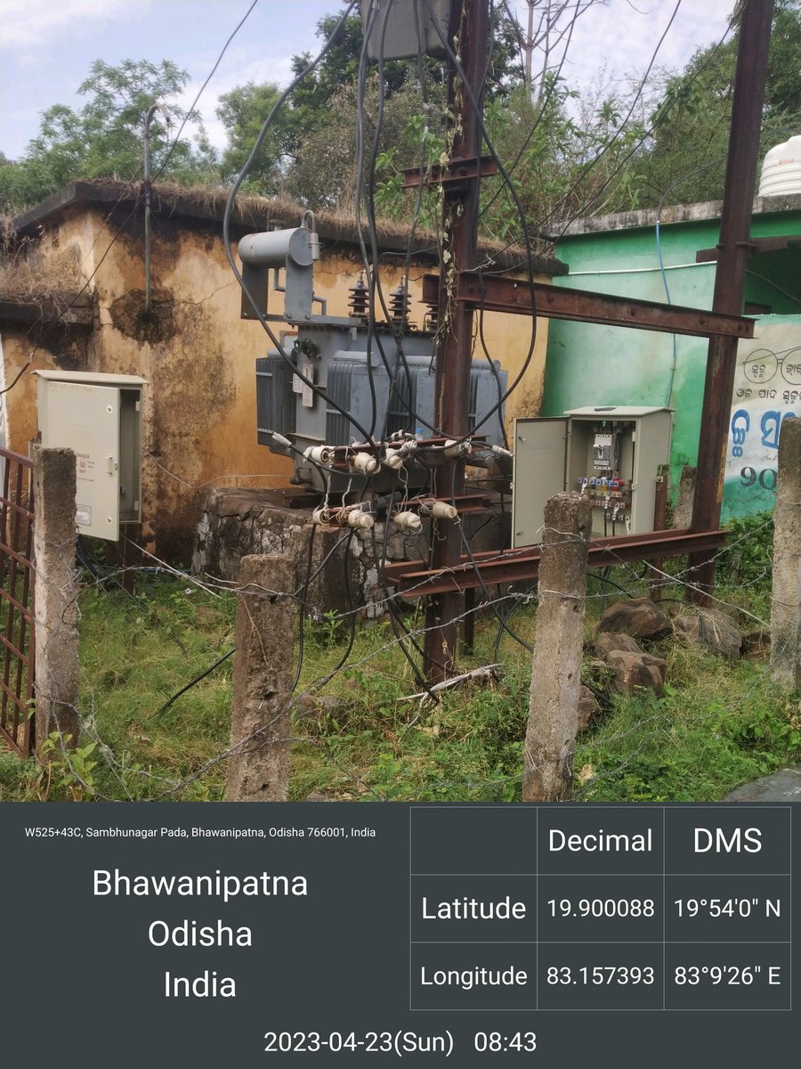 LaxmipandaKld's tweet photo. @TPWesternOdisha This site ( KLD, Bhawanipatna, ward no.-15, Old LIC Colony) is in unsafe condition, no permanent boundary, gate is always open, transformer bed is broken. Kindly do the need full at the earliest. @DmKalahandi @EnergyOdisha @MoSarkar5T  @SecyChief @CMO_Odisha https://t.co/YGBqlTUhxH
