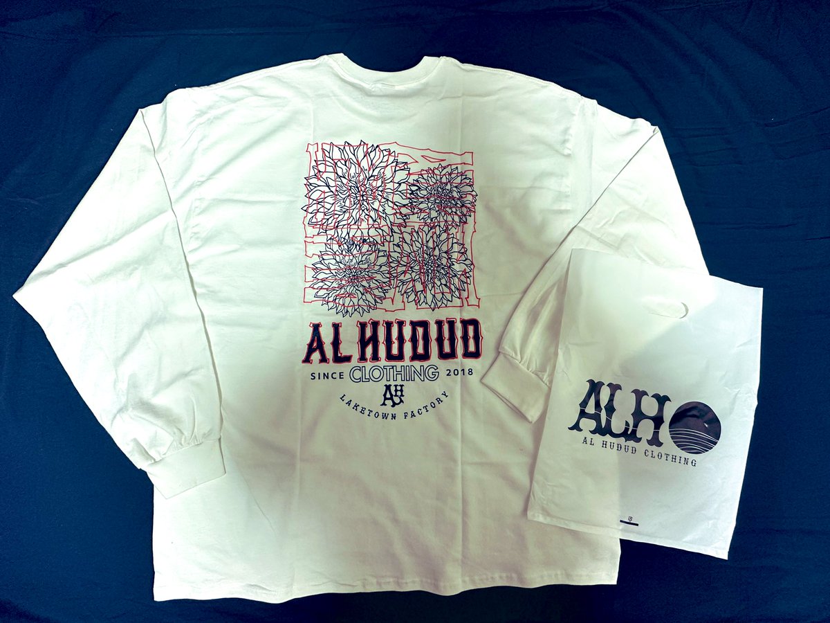 fiddia11's tweet photo. 仕事で何日か出ていて、本日、受け取りました。
AL HUDUDのロンT
実物、めちゃくちゃかっこいいです。
5月からのツアーで、ヘビロテします。
SKA FREAKS. TAKちゃん ありがとう
#ALHUDUD
#SKAFREAKS https://t.co/KHHKAP8jI7