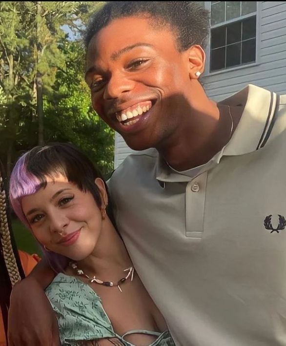 melanieamapabr's tweet image. 🚨São eles! Melanie Martinez e Verde, seu namorado anunciam a gravidez através dos stories, o casal mal pode esperar pra chegada do bebê!