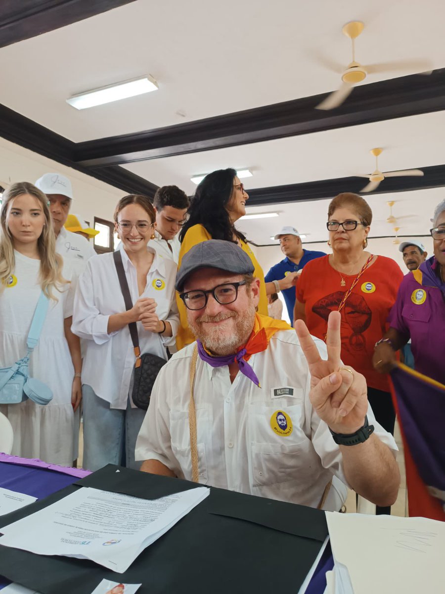 linaresfulo's tweet photo. Hoy me postulé como pre candidato para diputado en el circuito 8-4 en las primarias del @panamenistas. El problema no son los partidos sino las personas. @panamenistas @JuvePanamenista #JuntosPodemos @m_panamenista #FuloLinares #fulolinares https://t.co/rblcb0VhMR