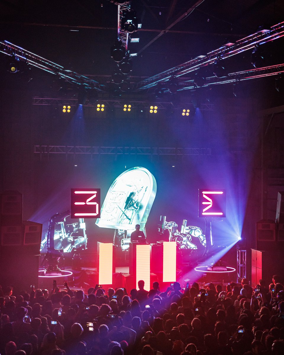 eprombeats's tweet photo. Syntheism Robotics last night was so special. I'm at a loss for words to describe my elation to debut all this new music and have so much support from my friends, family, and community.

📸: @tylerhillphoto https://t.co/wvDpnoLWR0