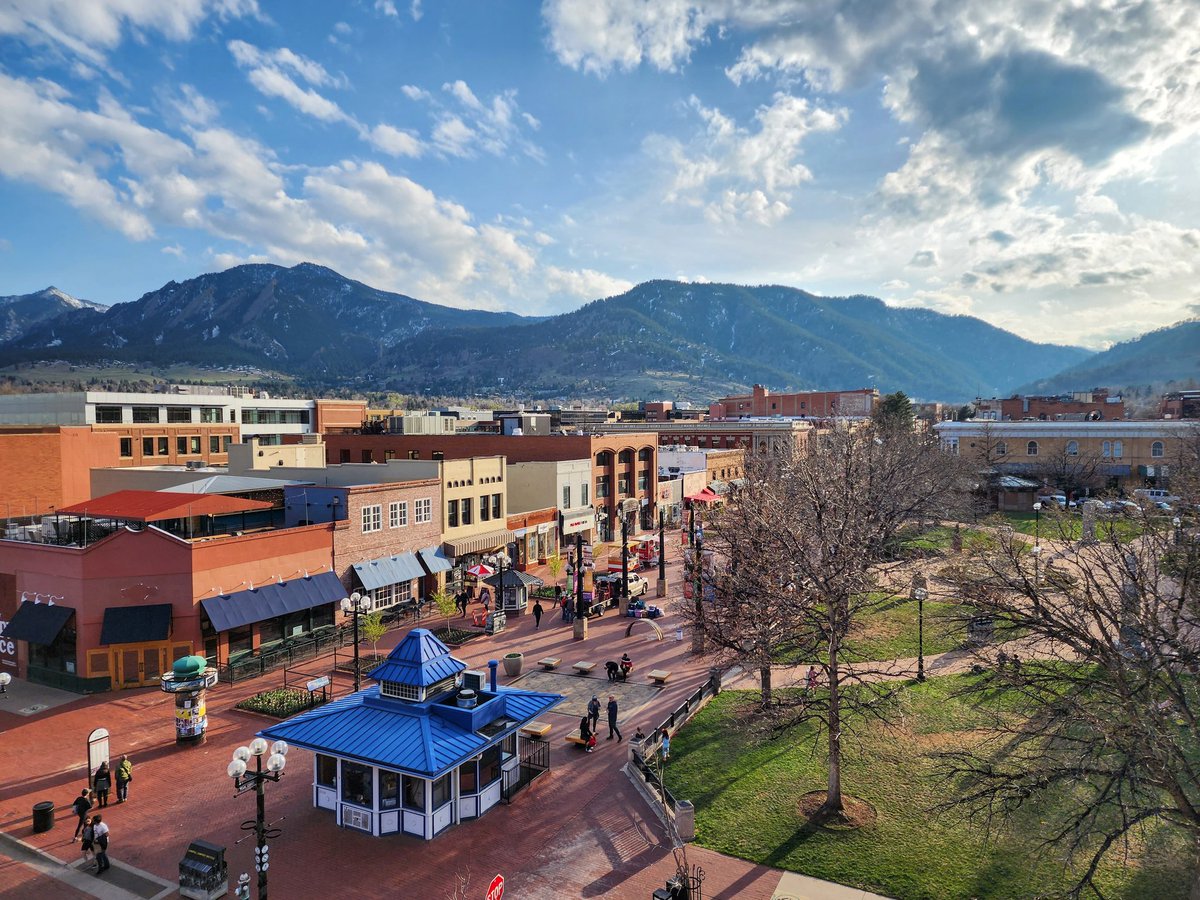 ericmbudd's tweet photo. Boulder right now. more people should be able to afford to live here https://t.co/f5ymY1gkHm