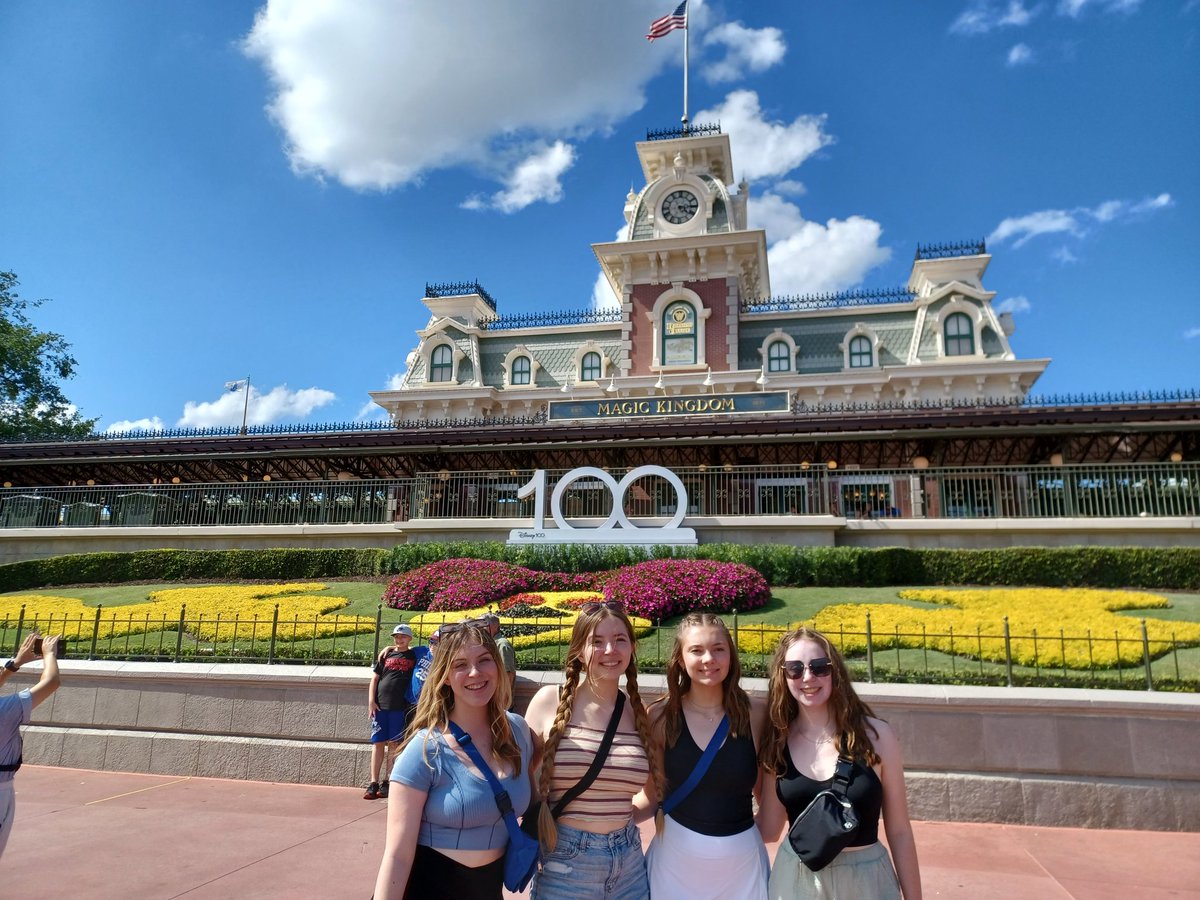 DECASMN's tweet photo. Livin' on the Edge with SMN DECA at at ICDC Orlando 2023!! https://t.co/3xy4KVfcQ5