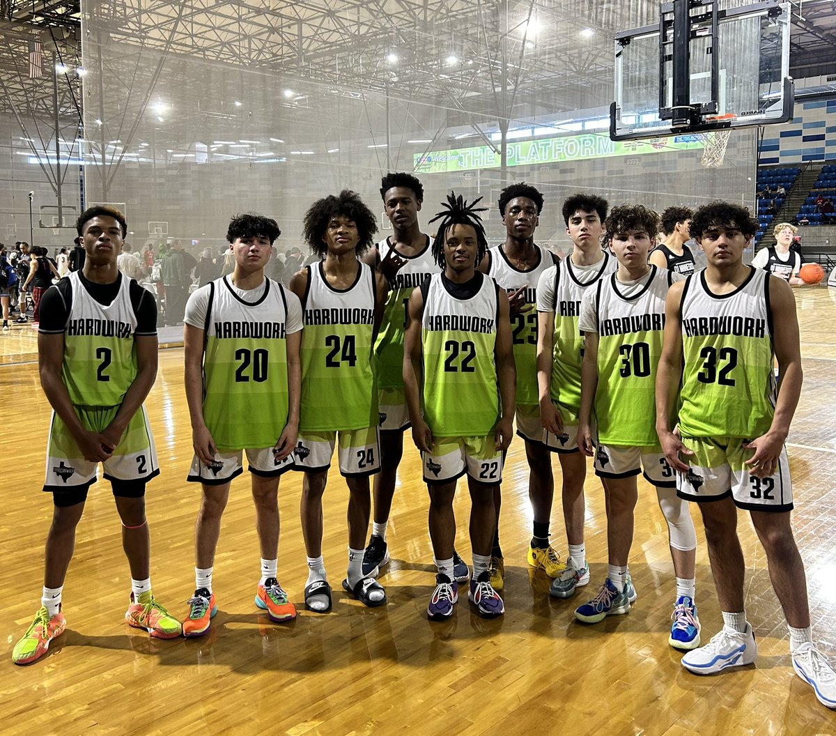 @24Hardwork 17u and @roman_flores6 goes 3&1 with the only lose being a 1 point defeat at The Platform in KC Missouri. Roman played well all weekend. @TheTB5Reports @HardwoodEvents @RL_Hoops @taft_basketball @coach__montiel @GASOTim @TexasHoopsGASO @AlamoCityHoops1 @TexasHardwork