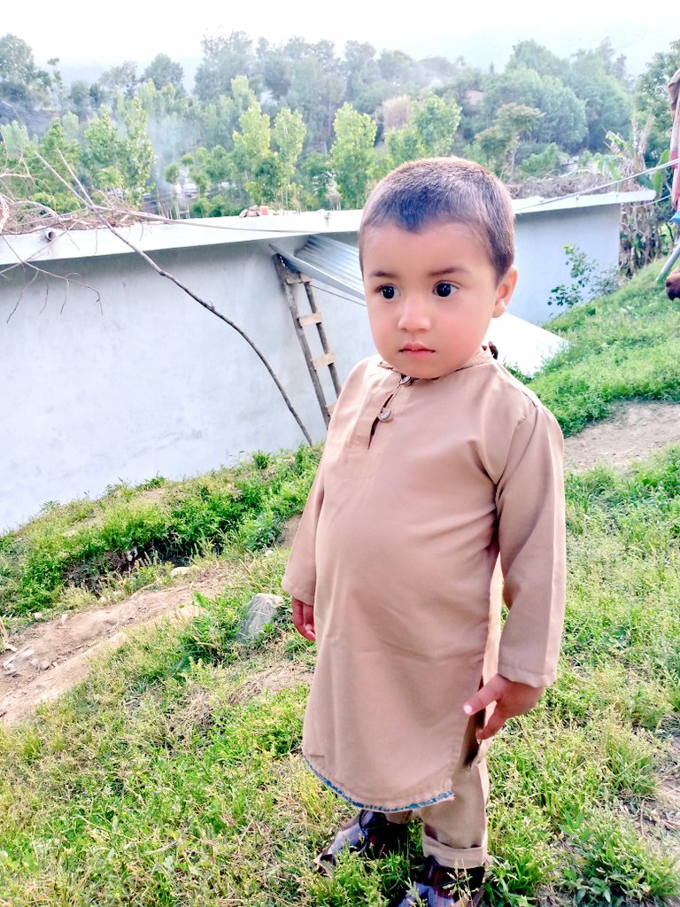 Ismailkhank966's tweet photo. ایسا کرتے ہیں اک ملاقات رکھ لیتے ہیں 
چائے کی پیالیاں کچھ سوغات رکھ لیتے
Eid 2023 https://t.co/Wqylh415cc