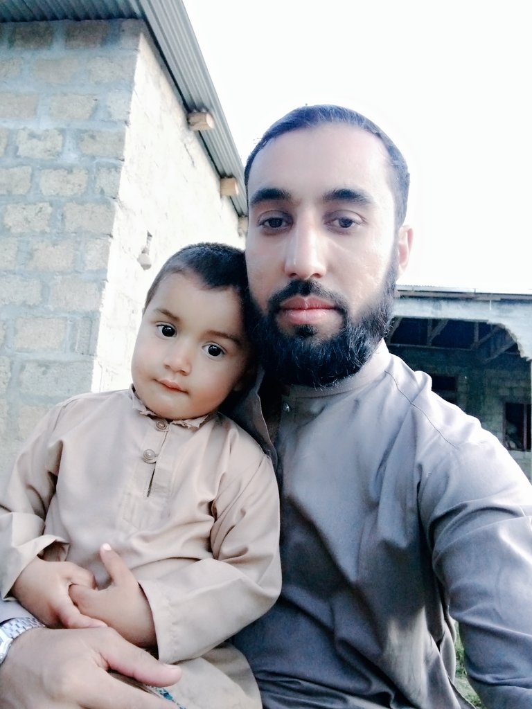 Ismailkhank966's tweet photo. ایسا کرتے ہیں اک ملاقات رکھ لیتے ہیں 
چائے کی پیالیاں کچھ سوغات رکھ لیتے
Eid 2023 https://t.co/Wqylh415cc