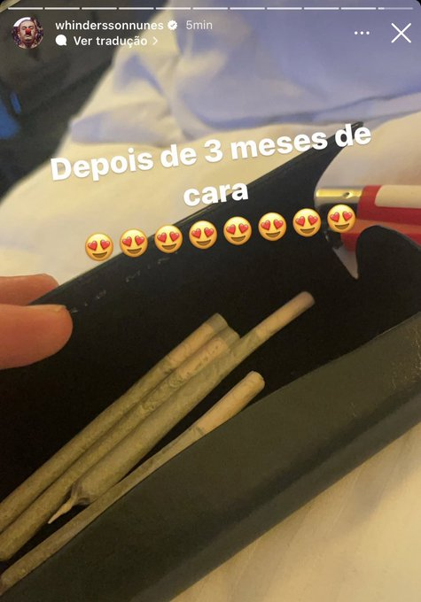 O Whindersson é o rei do pastel kkkk <a href="/whindersson/">Whindersson</a>