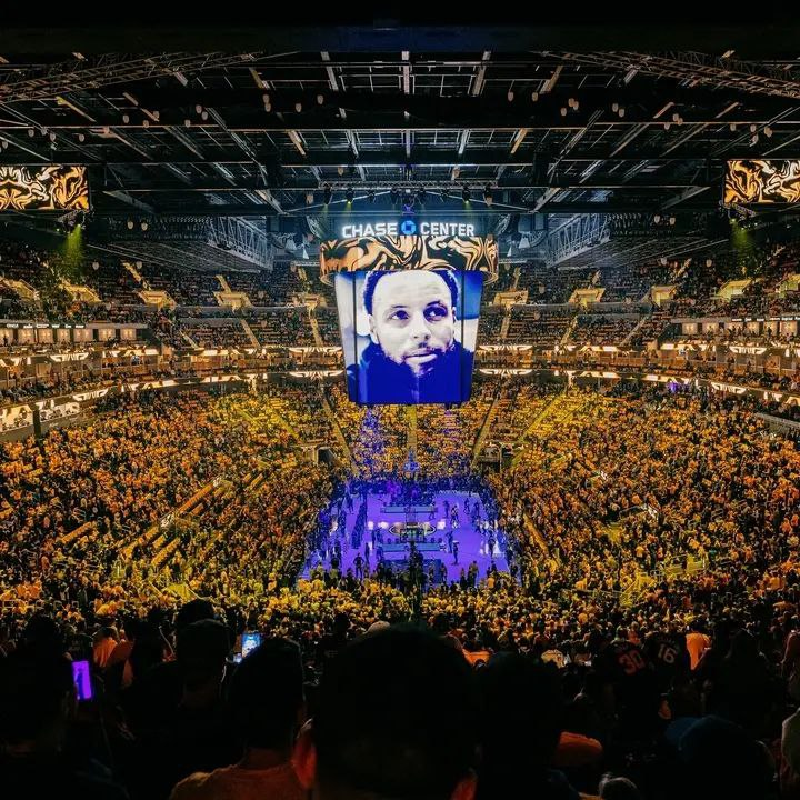Queenmetamask's tweet photo. Absolutely! Home isn't complete without the energy and passion of #DubNation! 🔥🏀💙💛  #Warriors 

Don't miss the opportunity to bet on your favorite #NBA team😉🥰👇
https://t.co/S5Blt3wTpL

#web3casino #cryptocasino #metamask #NBAPlayoffs https://t.co/Ih2PM2GlQp