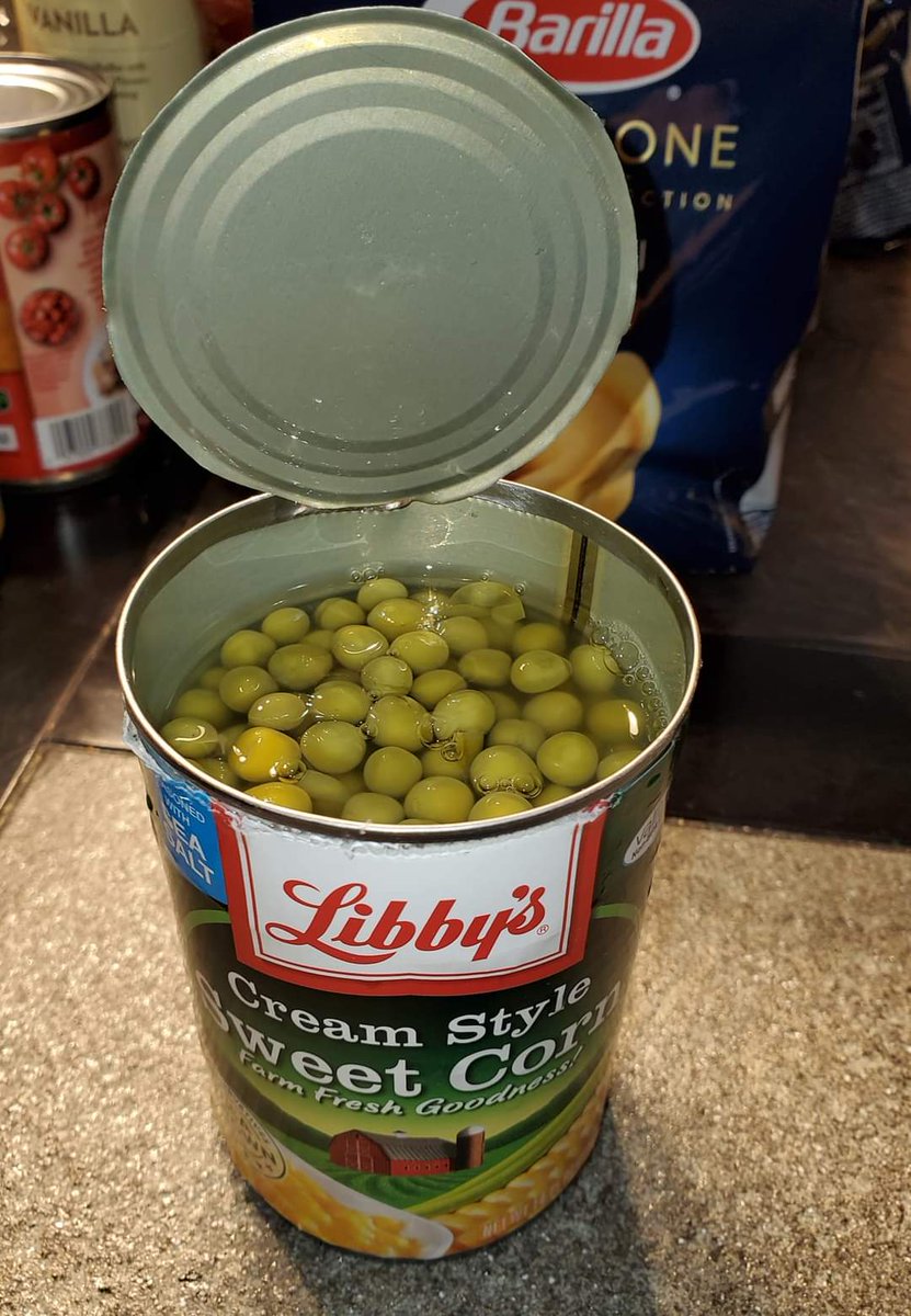 Roxie 😈 tweet media