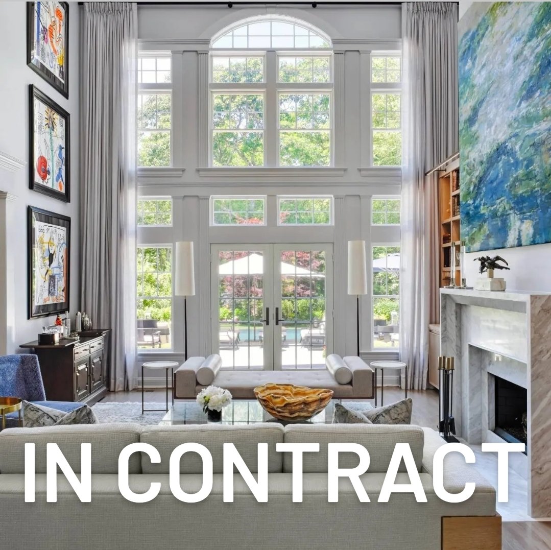 HamptonsGreg's tweet photo. In Contract~This one went very quickly with multiple bids received within days of the listing's launch 12 Old Hollow Last ask $3.3M #incontract #multiplebids #easthampton #sophisticated #hamptonsrealestate #hamptonshome #luxury #eastend #library #homeforsale #realestate #corcoran https://t.co/B5FJGCtqIm