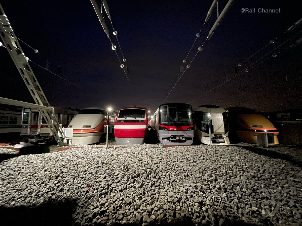 Rail_Channel's tweet photo. 2023.4.24 早朝の #春日部支所
#209F がりょうもう10号の送り込みで北春日部→伊勢崎。#200型 が春日部所属になった関係で回送区間が長くなり・・・。3枚目は #8568F が出庫してて、2ショット撮ろうと思ったら被られた

#りょうもう #100系 #103F #スペーシア #500系 #リバティ #70090型 #71793F https://t.co/eRlsbnStNK