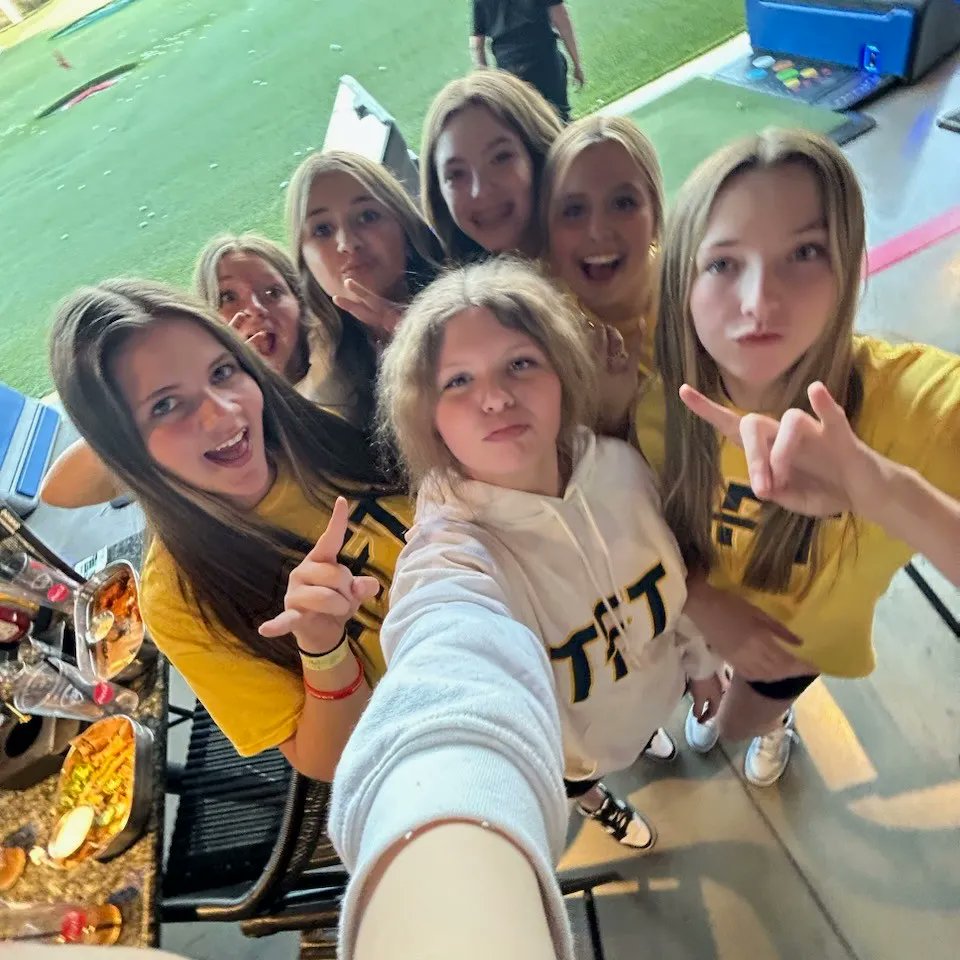 Marley (@mep2k27) on Twitter photo We compete, we are strong, we are passionate. This team is my whole ❤️. <a href="/davis2k27/">TrottersDavis2k27</a> <a href="/PatrickDavis91/">Patrick Davis</a> <a href="/bphilly15/">Ben Phillips </a> <a href="/daisy_gentry06/">Daisy Gentry</a> <a href="/gigi_komeshak/">Gigi Komeshak</a> <a href="/carleed022/">Carlee Daugherty</a> <a href="/ChapmanPreslee/">Preslee Chapman</a> <a href="/RileyLiz2k27/">Riley Etherton</a> <a href="/jmeyers2k27/">Jadyn Meyers</a> <a href="/Tatum_collier12/">Tatum</a> <a href="/InsiderExposure/">InsiderExposure</a> <a href="/BballCrazy/">BballCrazy®</a> <a href="/Elite80WBB/">Elite80WBB</a> <a href="/ReelzTn/">TN Reelz</a> #thatsme23 We compete, we are strong, we are passionate. This team is my whole ❤️. <a href="/davis2k27/">TrottersDavis2k27</a> <a href="/PatrickDavis91/">Patrick Davis</a> <a href="/bphilly15/">Ben Phillips </a> <a href="/daisy_gentry06/">Daisy Gentry</a> <a href="/gigi_komeshak/">Gigi Komeshak</a> <a href="/carleed022/">Carlee Daugherty</a> <a href="/ChapmanPreslee/">Preslee Chapman</a> <a href="/RileyLiz2k27/">Riley Etherton</a> <a href="/jmeyers2k27/">Jadyn Meyers</a> <a href="/Tatum_collier12/">Tatum</a> <a href="/InsiderExposure/">InsiderExposure</a> <a href="/BballCrazy/">BballCrazy®</a> <a href="/Elite80WBB/">Elite80WBB</a> <a href="/ReelzTn/">TN Reelz</a> #thatsme23