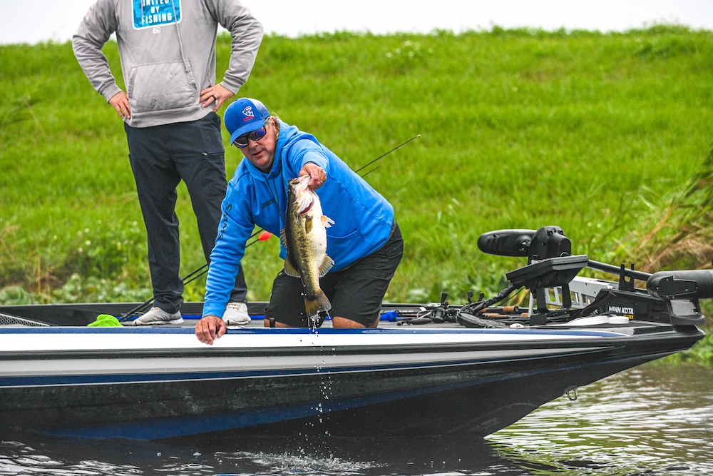 flsportfishing's tweet photo. The #StickMarsh was once considered one of the most polluted rivers in the country. Today, it may be the future home of Florida’s state record largemouth — and possibly even a future world record.
Learn more here: https://t.co/NdUe2IDY7H
#floridabassfishing #floridabass https://t.co/1HKXNUP8lN