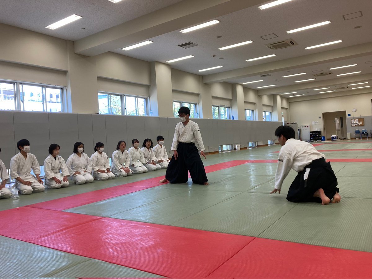 aiki_KU's tweet photo. Kansai University Aikido Club is also looking for international students to experience aikido! 
We are still accepting experiences for next week and beyond!
Please click here to apply for a trial!

*Please note that we are not practicing this Saturday.

https://t.co/LubT3vr8dz https://t.co/l9mMbw9xKk