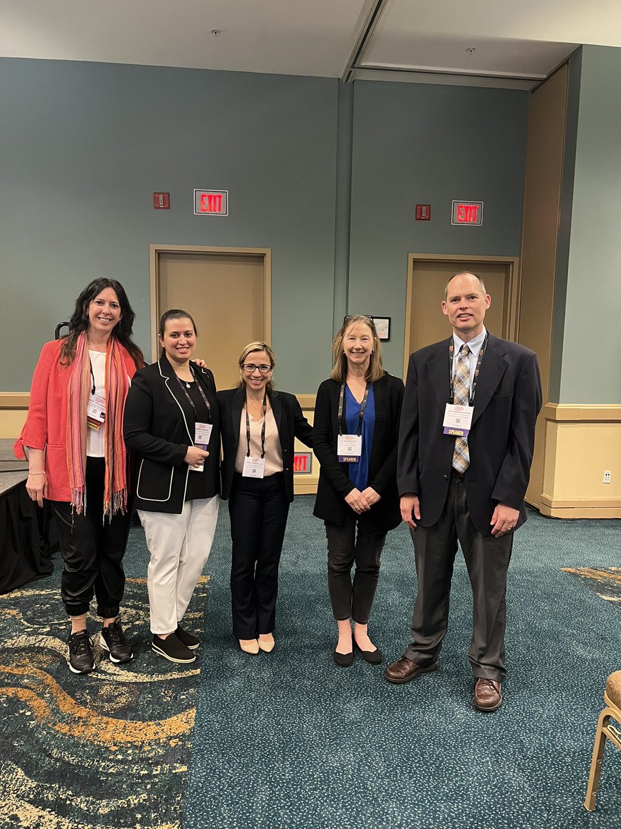 2nd oral down! <a href="/APSPhysiology/">American Physiological Society</a> What a great session, lots of great work! Nothing better than a speakers group photo to wrap up! #APSSummit2023 #opioids
