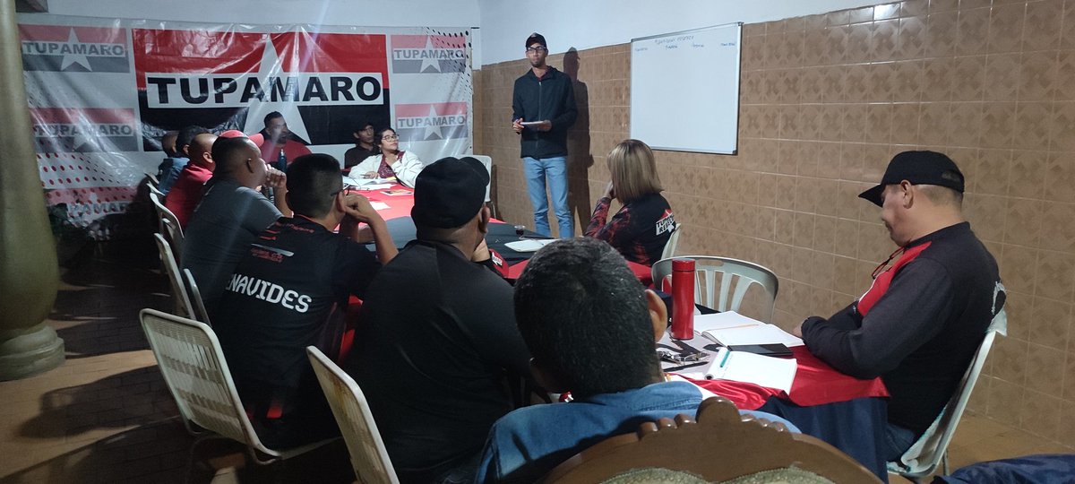 GuaricoMRT2's tweet photo. Enmarcados en el año de la #ComunaYProducción Edo mayor del @BloqLlanero_MRT afina planificacion estrategica para el fortalecimiento y avance del partido en pro del bloque social revolucionario.

#ALBAUnionDeportiva 
#ComunaYProducción https://t.co/KuLwxCOZaT