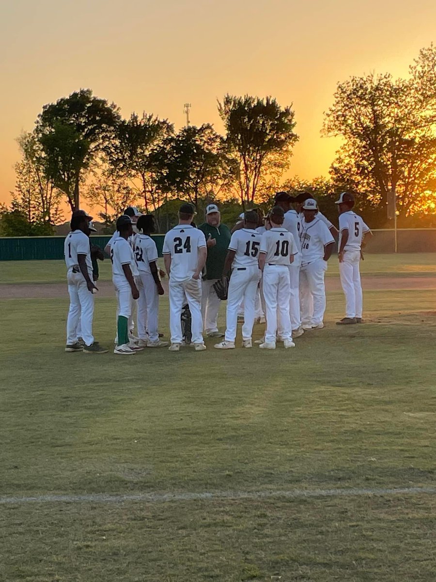 Coach_KStrong's tweet photo. If you have nothing else to do, come on out a watch the only MAIS school in Greenville still playing Baseball.  Mon 24 5:00 PM at St. Joseph School. https://t.co/Q4ZPkVVLs1