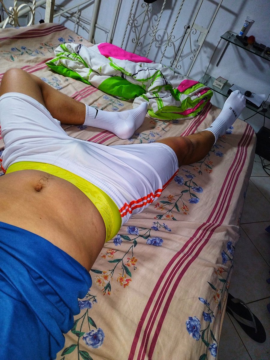 jheison1321's tweet photo. 🥱Quien quiere dormir conmigo?😴 https://t.co/PE9XeDQ9qt