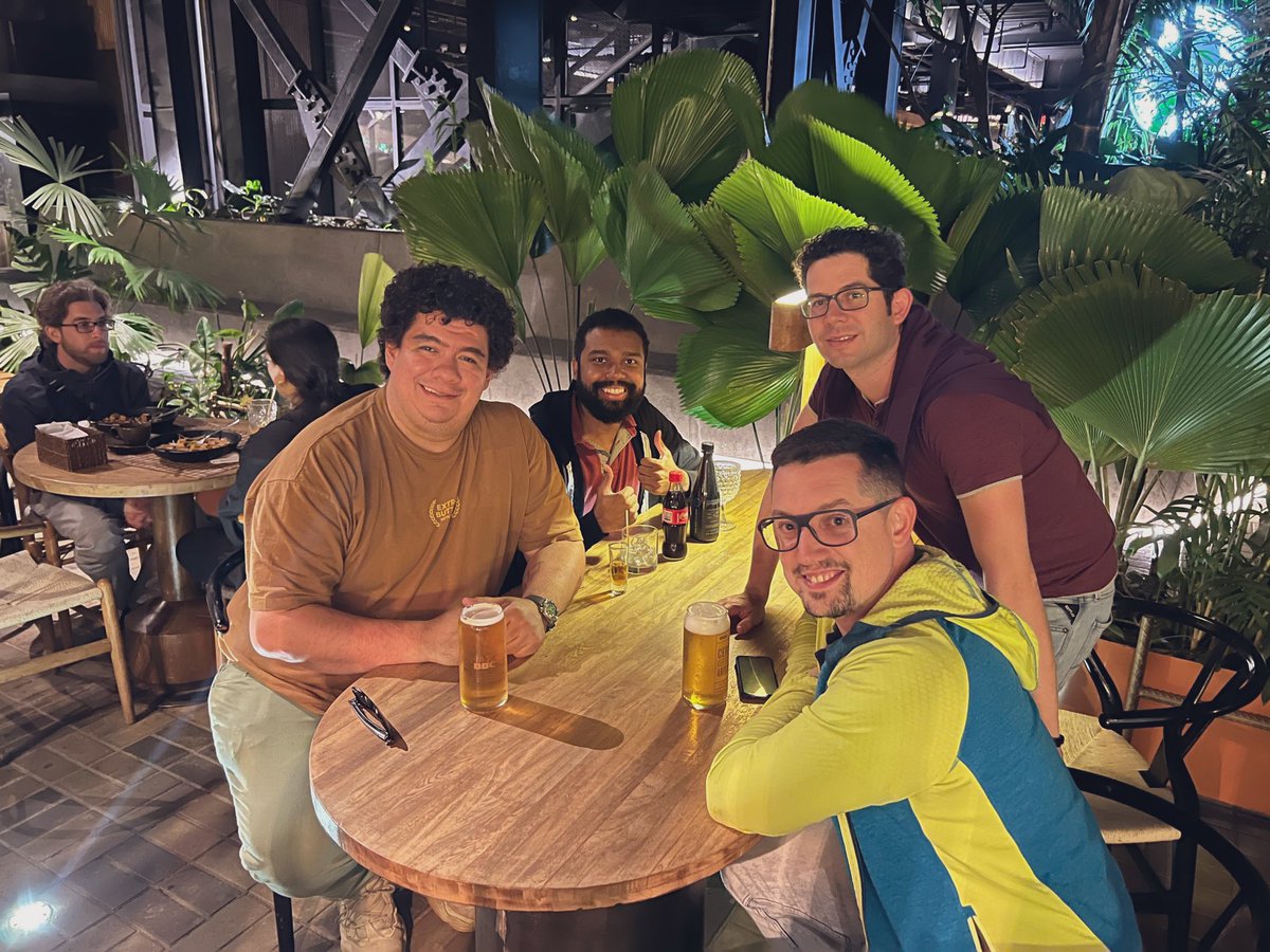 AfroJme's tweet photo. Your @AutodeskAPS team for the week in Medellin, Colombia 🇨🇴! https://t.co/661AL16kwZ