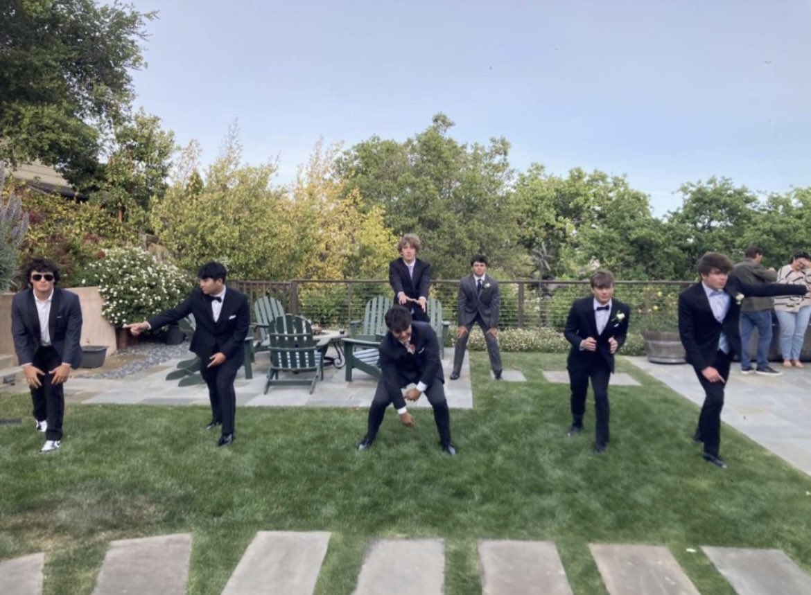 CoachMems's tweet photo. When you have to go to prom but spring ball starts in a few weeks ! 
@SequoiaFootball https://t.co/1NWynP7l4z