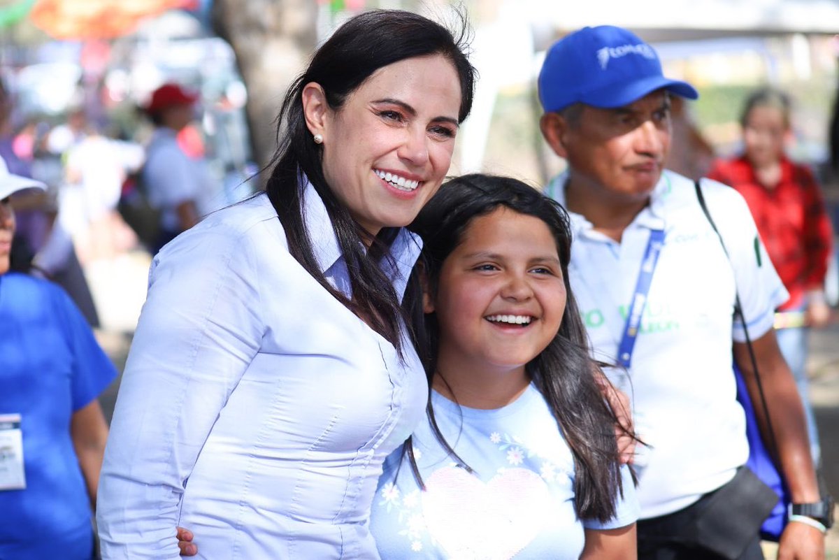 AleGutierrez_mx's tweet photo. Entre sonrisas y mucha alegría vine al #ParqueExplora para celebrar el #DíaDeLaNiñez , es muy bonito convivir con las familias y disfrutar juntos este gran día 😃🙌 https://t.co/euTIrDpEQ2