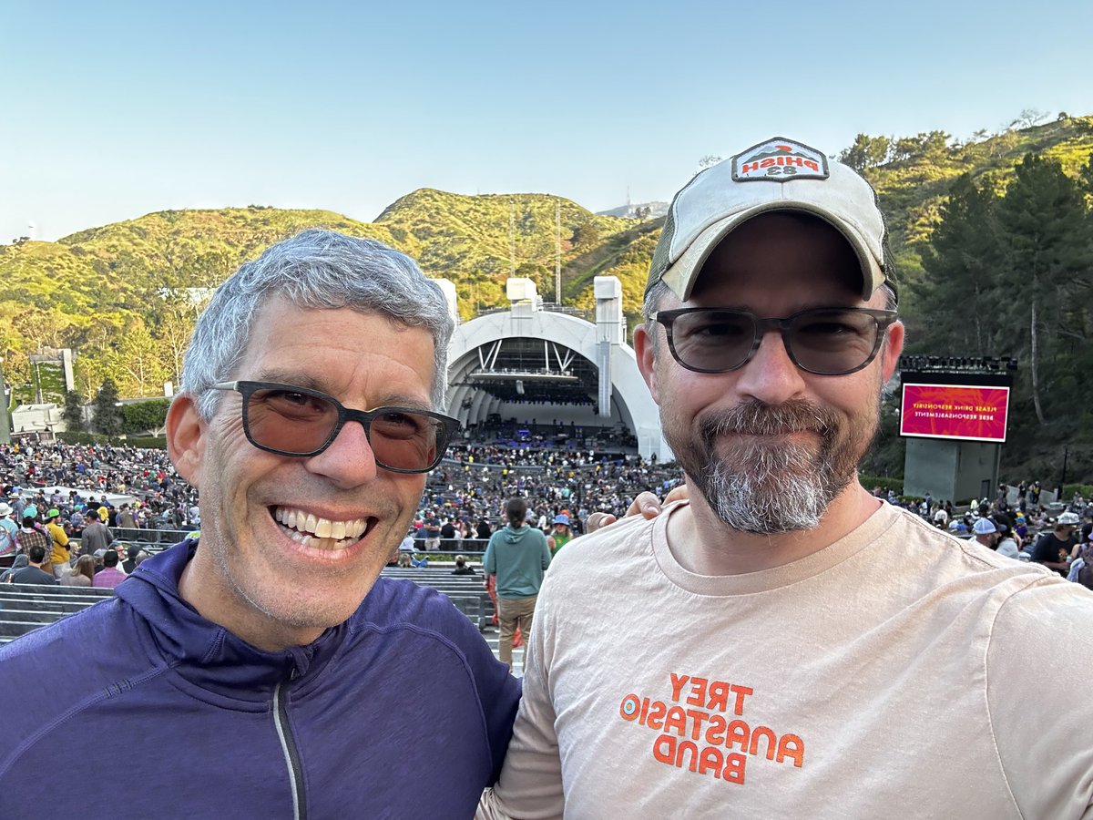 GrayDear's tweet photo. 100th Show! What an amazing ride. #phish https://t.co/PWcRoSzTOC