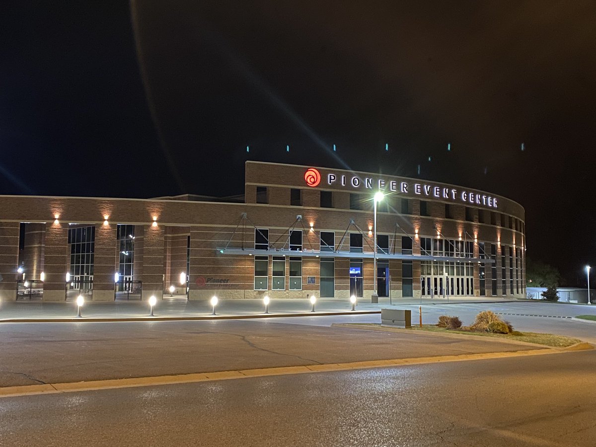 SWOSUW's tweet image. We are back from Texas and excited to reach out to some future Bulldogs!!! No place like home! #OurHome #PCEC