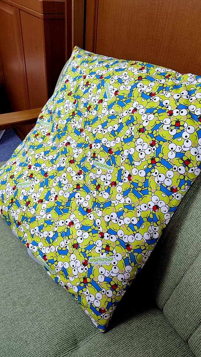 Kintetsu_3220's tweet photo. サンリオキャラクター大賞に「けろけろけろっぴ」さんが一位になるよう作ってみました。
#サンリオキャラクター大賞　#けろけろけろっぴ https://t.co/kTjwOxcu3J
