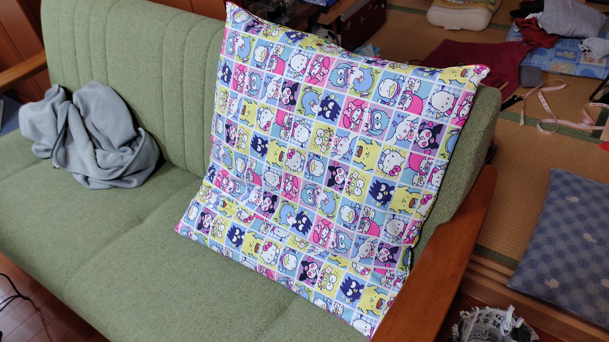 Kintetsu_3220's tweet photo. サンリオキャラクター大賞に「けろけろけろっぴ」さんが一位になるよう作ってみました。
#サンリオキャラクター大賞　#けろけろけろっぴ https://t.co/kTjwOxcu3J