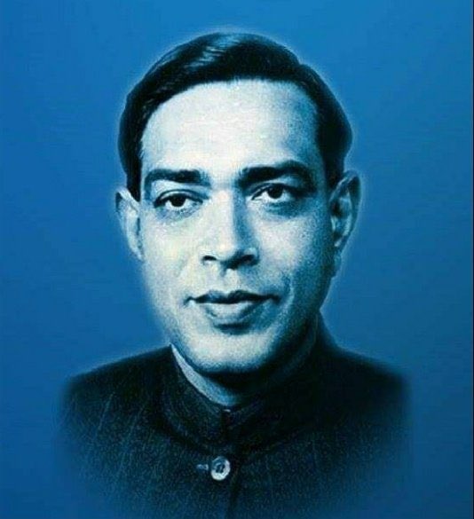 AvdheshanandG's tweet photo. चाँदनी बनाई, धूप रची,
भूतल पर व्योम विशाल रचा,
कहते हैं, ऊपर स्वर्ग कहीं,
नीचे कोई पाताल रचा।
दिल - जले देहियों को केवल
लीला कहकर सन्तोष नहीं;
ओ रचनेवाले! बता, हाय ! 
आखिर क्यों यह जंजाल रचा ?

सूर्य की रश्मियों से उद्भासित प्रकाश पुंज की भांति अपनी कविता के आलोक से सम्पूर्ण राष्ट्र को प्रकाशित करने वाले आधुनिक हिन्दी के कालजयी महान कवि श्रीमान #रामधारीसिंह_दिनकर जी की पुण्यतिथि पर भावपूर्ण श्रद्धांजलि । 

#AvdheshanandG_Quotes 
#RamdhariSingh_Dinkar #हिन्दी_साहित्य #हिन्दी_कविता #रश्मिरथी #द्वन्द्वगीत