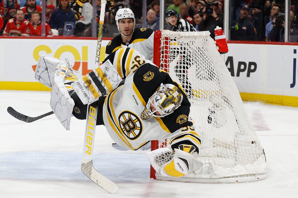 NHLBruins's tweet photo. Diving into a new week like... https://t.co/sJhmokBml2
