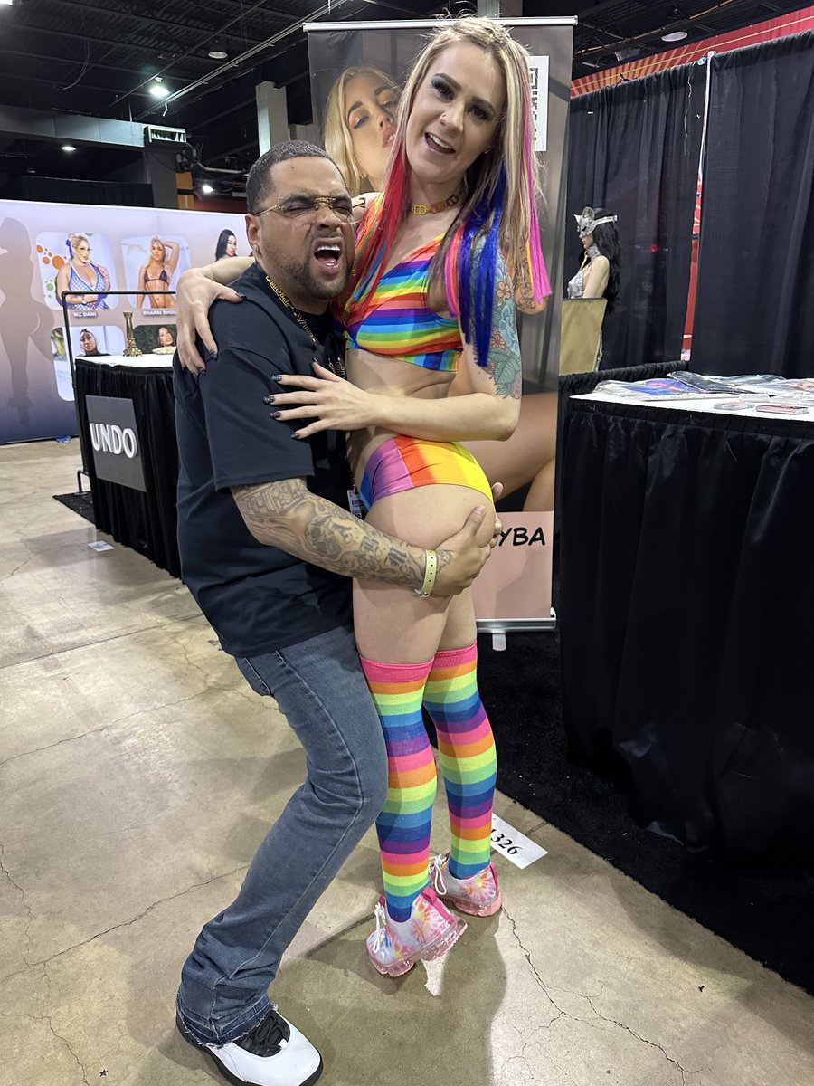 Big Nuke on Twitter "Love Me Some ray_ray_xxx 🔥🔥🔥 EXXXOTICA"