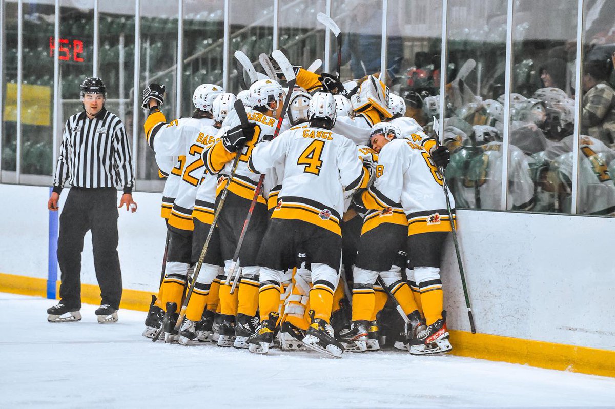 TheCCHL's tweet photo. DA BEARS 🐻 

The @sfbears take it 1-0 in OT courtesy of captain &amp; MVP Sean James as they take a 2-0 series lead on Ottawa. 

📷 Mawson Photography  

#RoadToBogart https://t.co/eRBxuHXae1