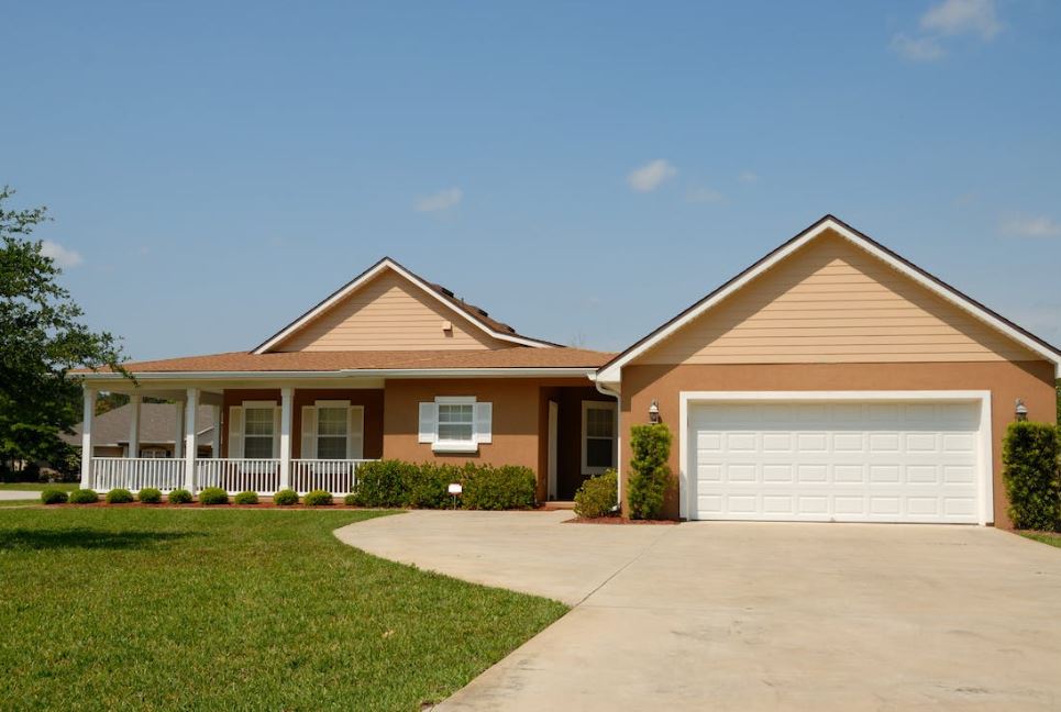 Many Americans have been captivated with the idea of being debt-free - but what if there was something even better? Don't pay off your mortgage until you consider this alternative financial strategy: loom.ly/vE8xO6E #financialfreedom #debtfree #money