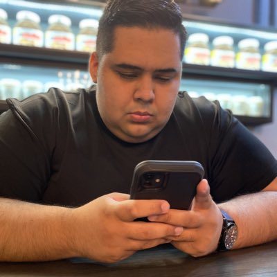 OttoGuttmann's tweet photo. #NuevaFotoDePerfil https://t.co/I9Tr8WnZ2d