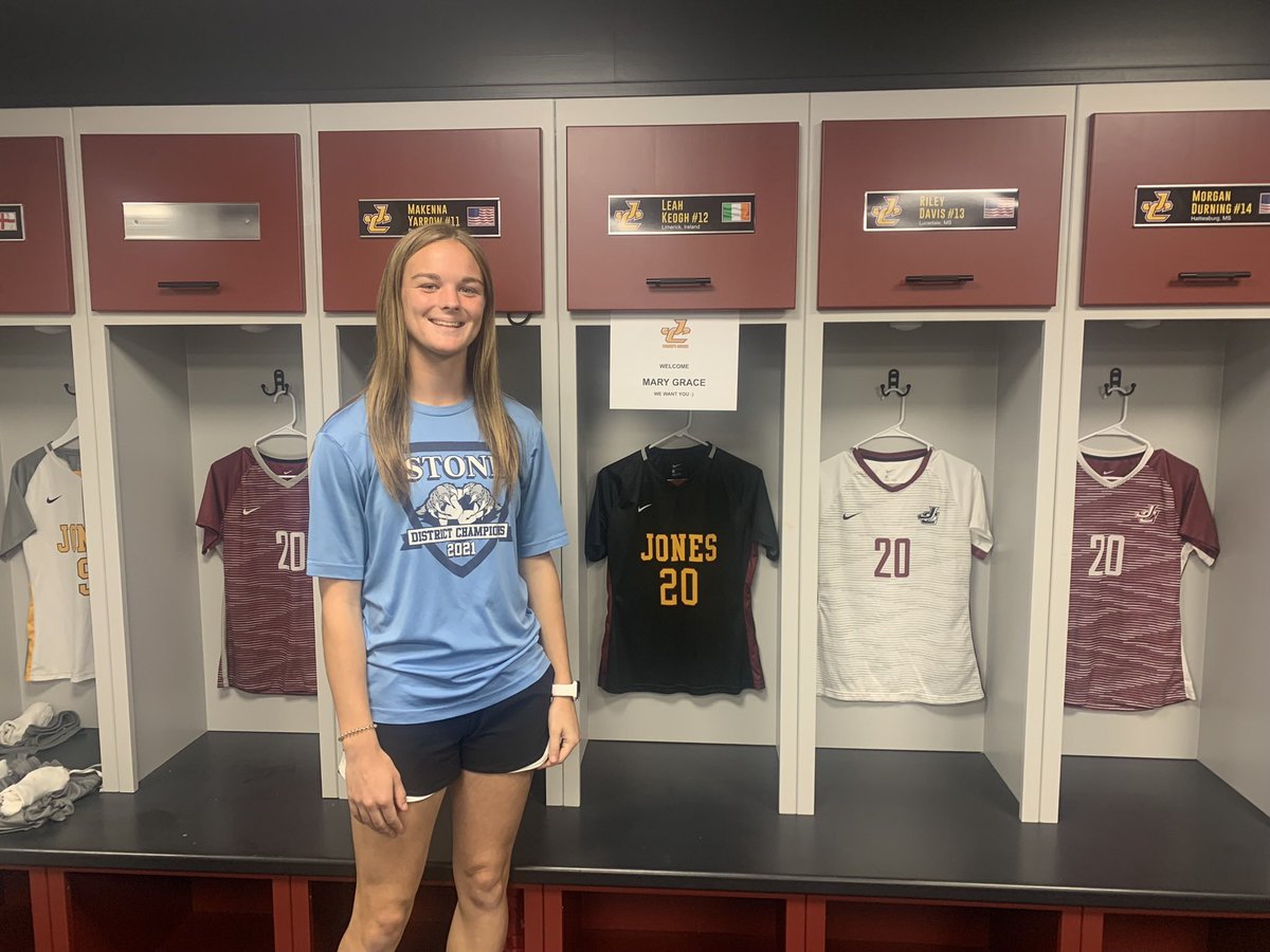 MaryBatson2022's tweet photo. I’m so happy to announce that I’ve verbally committed to play soccer at Jones Community College. I’m so blessed to be able to play this wonderful game at the next level. I thank God for the ability to play. Also, thank you to my family and friends for always supporting me! https://t.co/m60ecksjZC