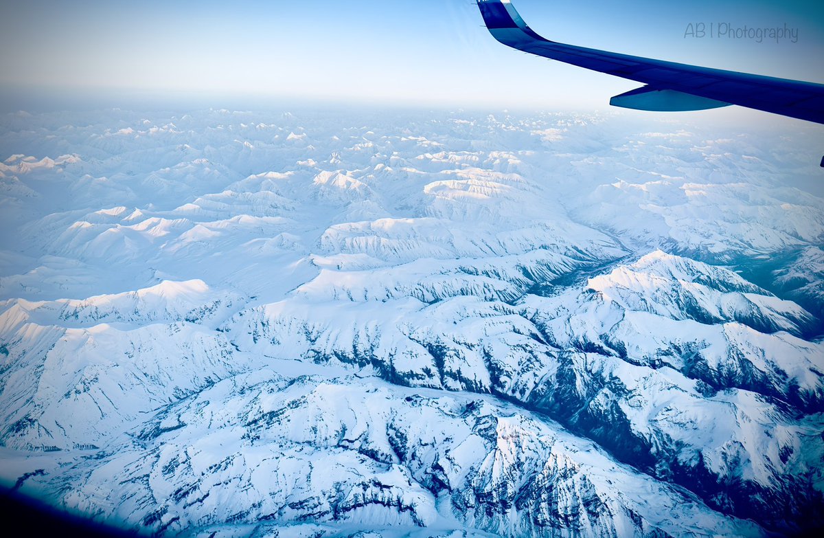 beingAloof's tweet photo. "The snow-capped peaks are a sight to behold, a natural wonder that never ceases to amaze me." 
#shotoniphone #himalayan #HimalayanRange #northofhimalayas #Snow #Mountains #snowmountains https://t.co/jHlAH8umU7