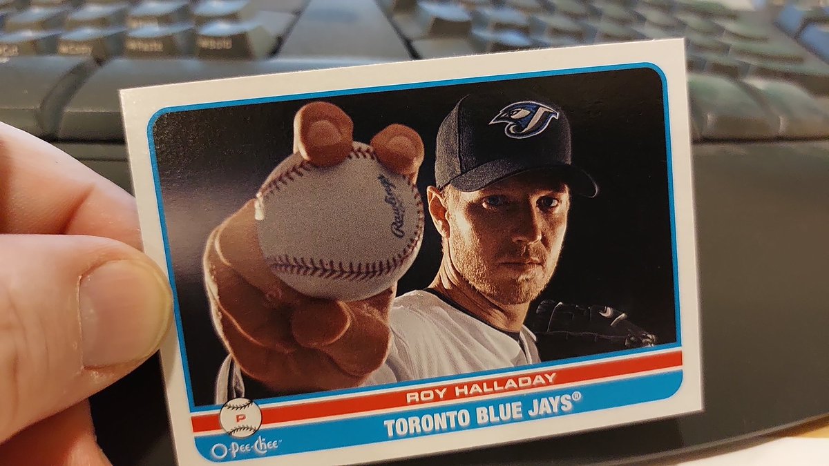 LongFlyBall's tweet photo. 2009 UD OPC Baseball is a forgotten gem. https://t.co/hr7043B9fk