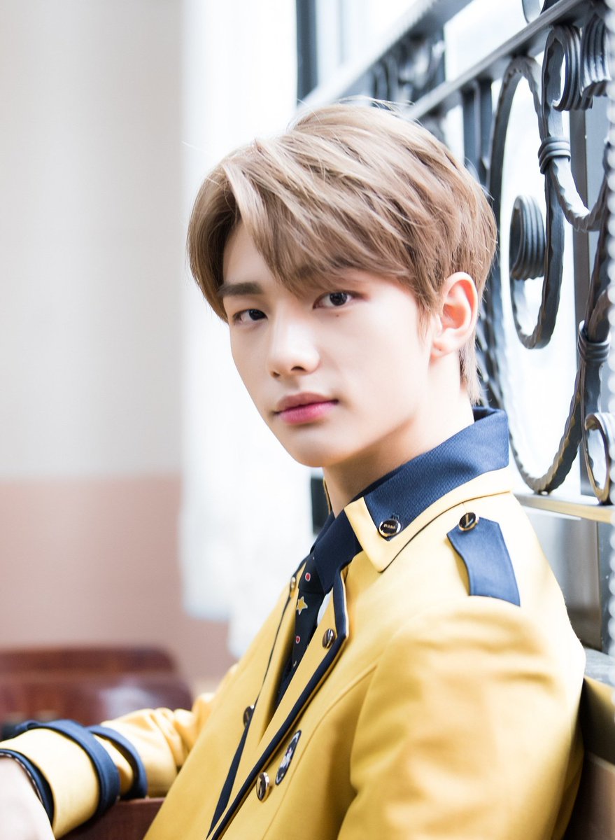 ssomi_SKZlove's tweet photo. 2019                                         2023 https://t.co/n1JaKJ7pIR