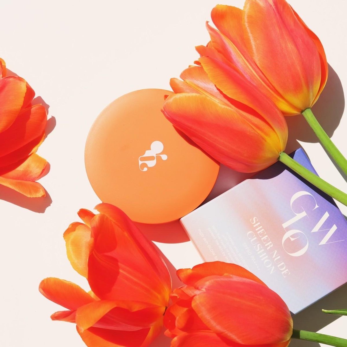 MgbskinG's tweet photo. Effortless skin protection and natural-looking radiance is GLOW SHEER NUDE CUSHION!🧡 So easy and comfortable to use, you'll wonder how you ever went without it!🔥
#cosmetics #foundation #cushionfoundation #sunscreen #glowskin #cuteitems https://t.co/LQYXb8bUTp