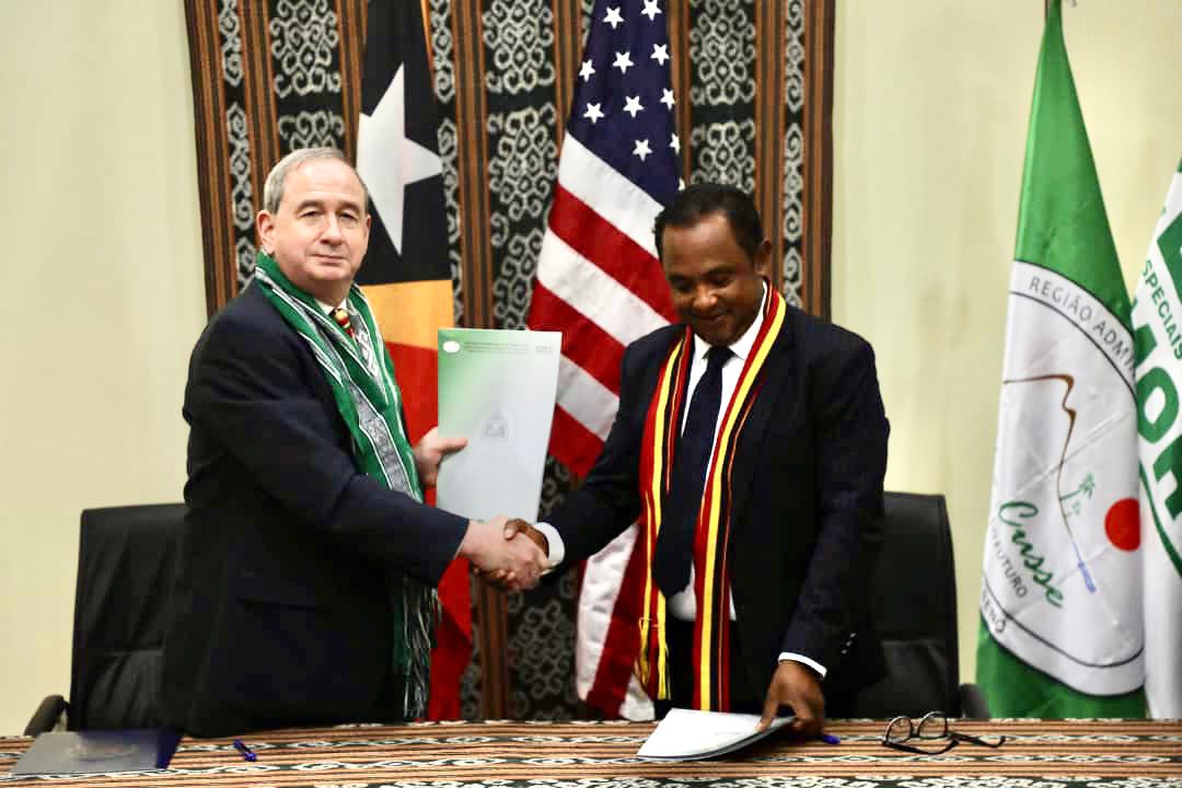 Taking off soon from Oecusse! Today, Chargé Daley signed a grant with Oecusse authorities to provide funding through the U.S. Trade and Development Agency to conduct a feasibility study to develop a new airline that will increase flight connectivity to the Oecusse exclave.