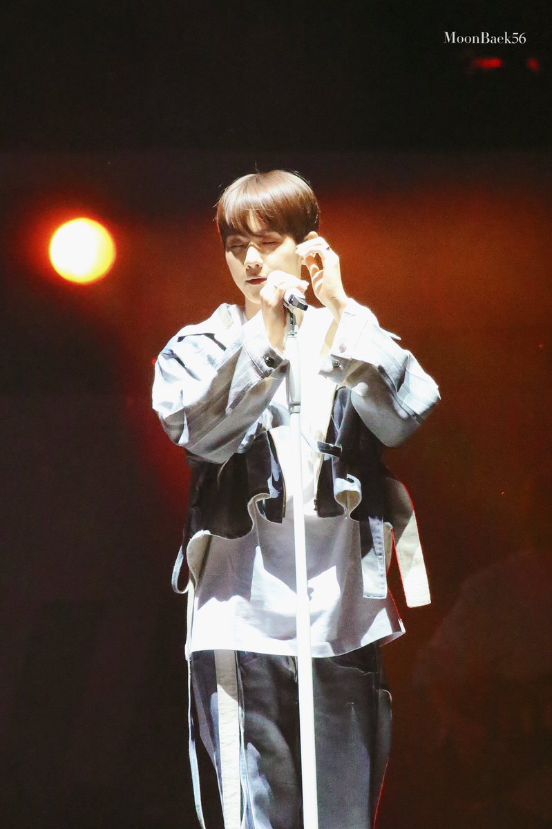 MoonBaek56 tweet media
