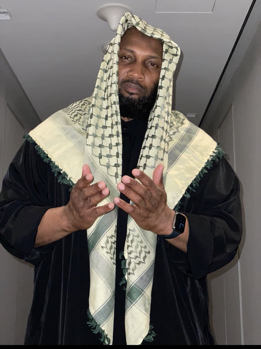 jk215pa's tweet photo. Umrah beginning 3/3/23 🕋
to
Ramadan ending 4/21/23 🌙
#BIDDIN #TheJourney #goaldigger #theprocess #thereward ..exhausted! 🫡 ✊🏾💯 https://t.co/oWBvurJPmc
